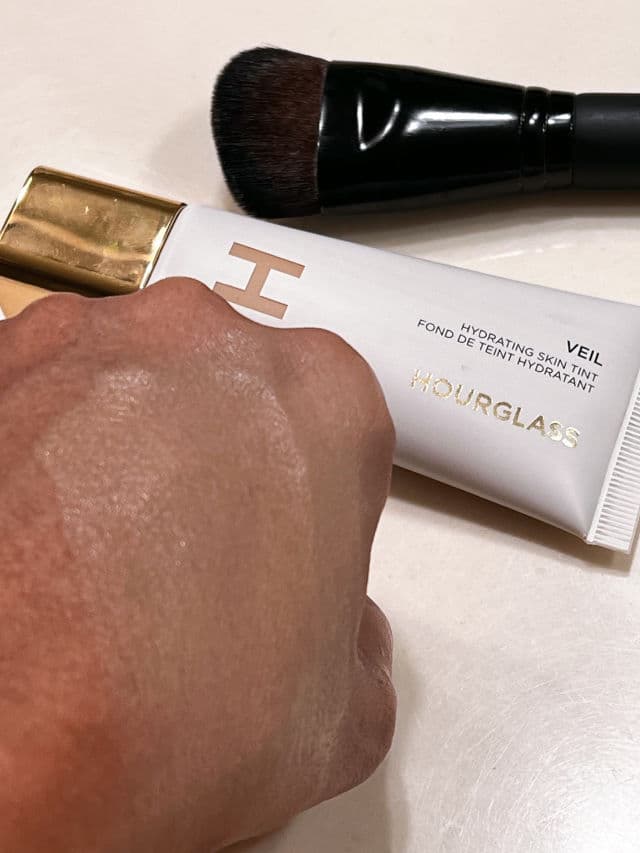 Hourglass Cosmetics Veil Hydrating Skin Tint review photo by Nammm