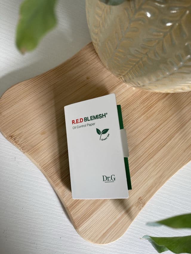 DR.G R.E.D Blemish Oil Control Paper review photo by Freetest 