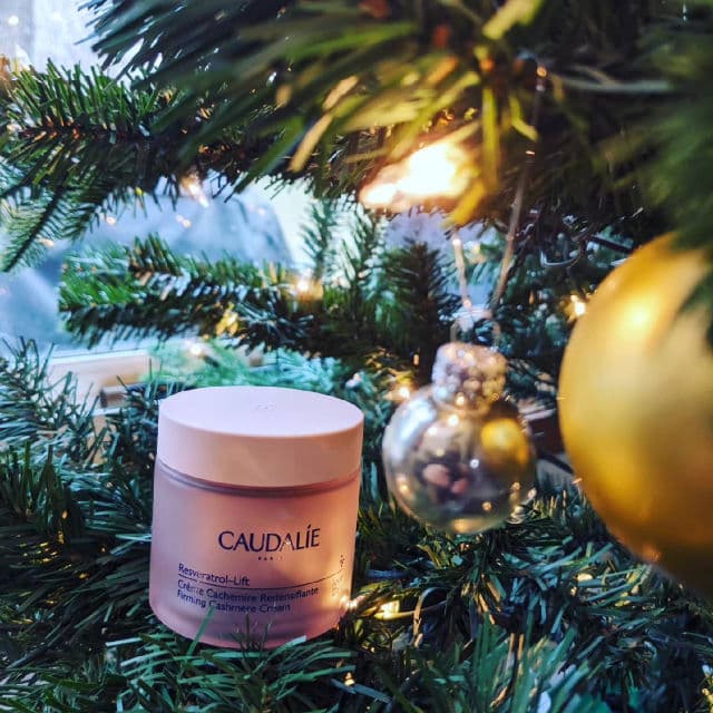 Caudalie Paris Resveratrol-Lift Firming Cashmere Cream  review photo by Yency93