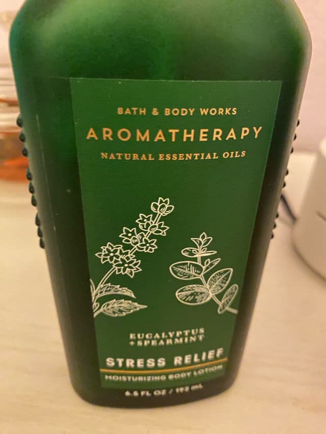 Bath & Body Works Aromatherapy Stress Relief Eucalyptus Spearmint Body Lotion review photo by Jessforbeauty