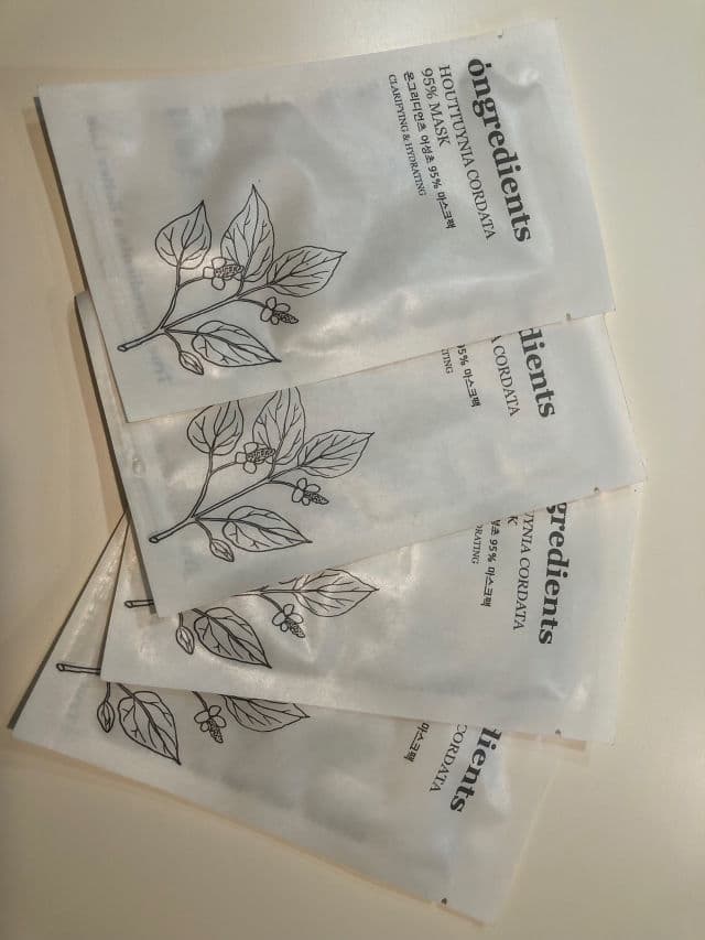 Ongredients Houttuynia Cordata 95% Mask review photo by DrPaulina 