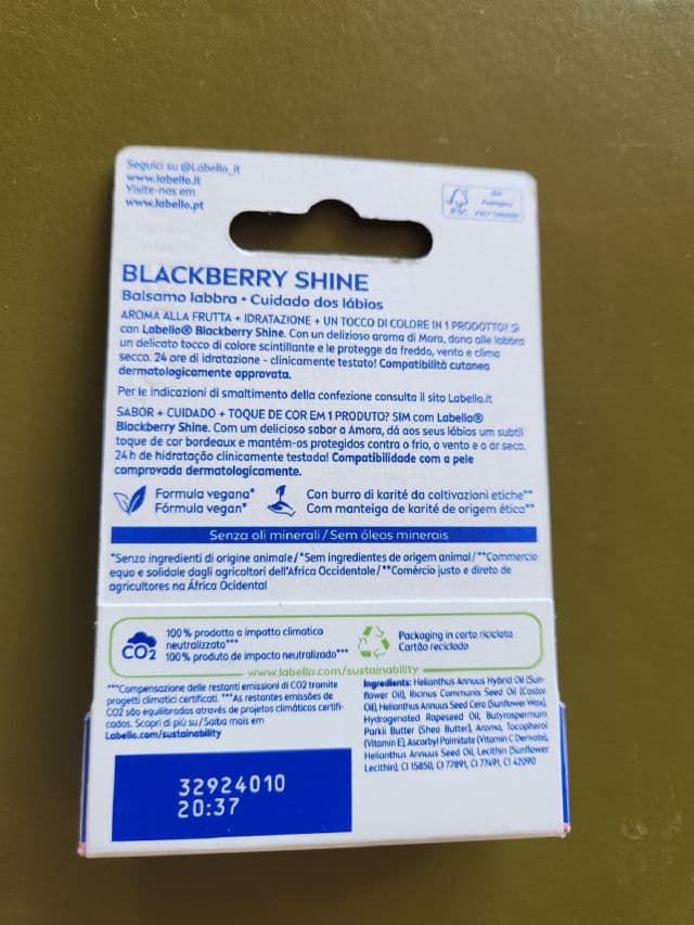 Labello Blackberry Shine review photo by DrPaulina