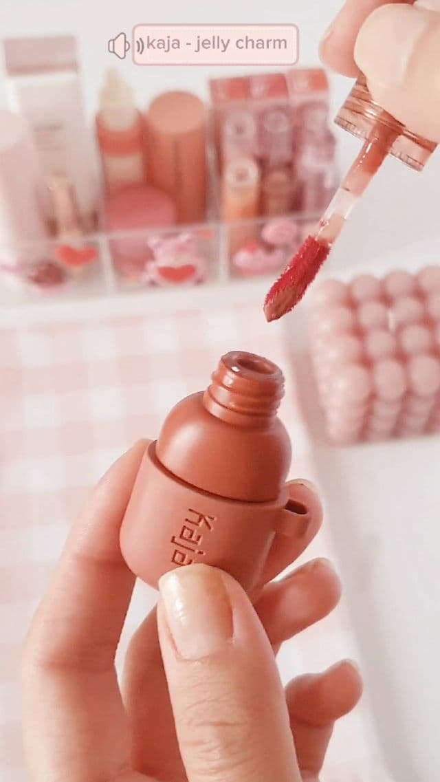 Kaja Cherry Spritz review photo by elisshine
