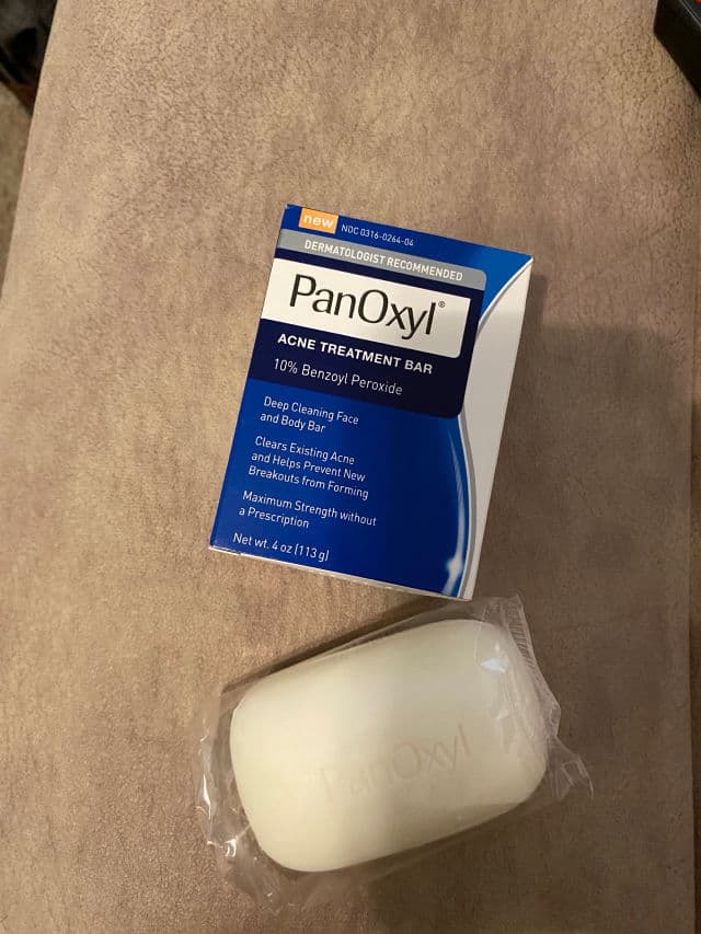 PanOxyl Acne Treatment Bar review photo by elletsai90