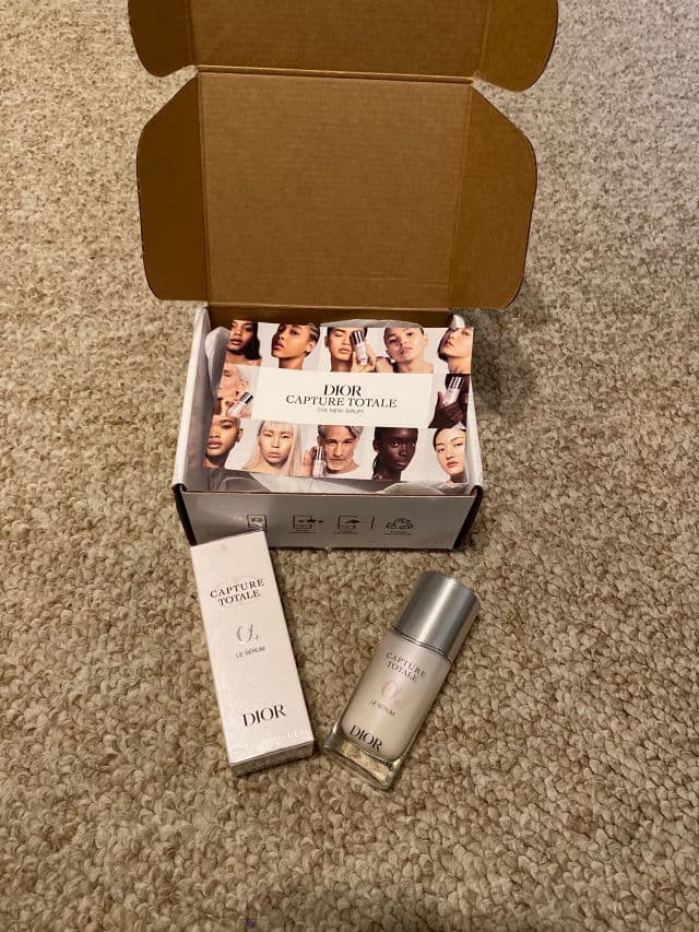 Dior Capture Totale Le Serum review photo by lucytsai