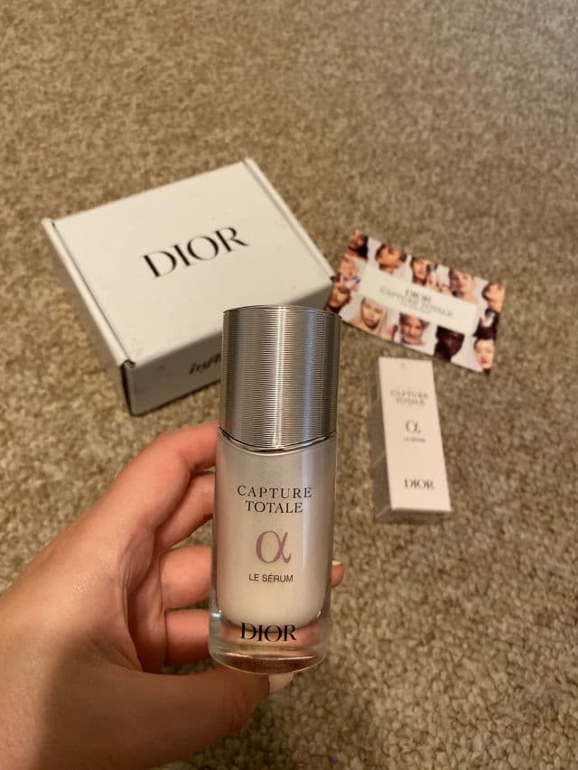 Dior Capture Totale Le Serum review photo by lucytsai