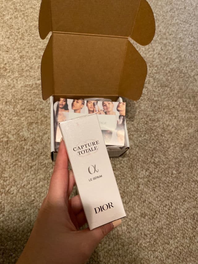Dior Capture Totale Le Serum review photo by lucytsai