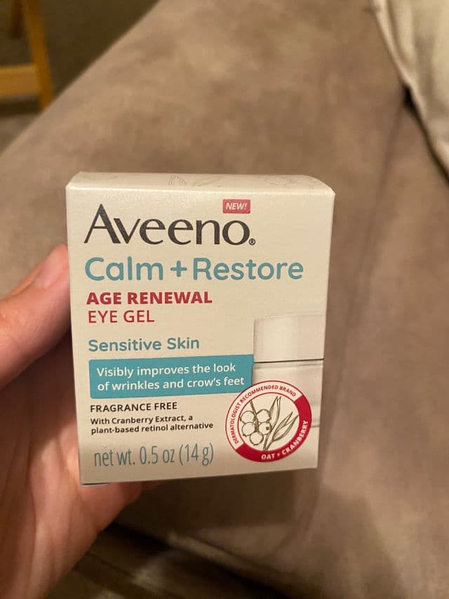 Aveeno Calm + Restore Age Renewal Eye Gel review photo by elletsai90