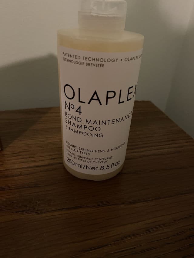 Olaplex No. 4 Bond Maintenance Shampoo review photo by lucytsai