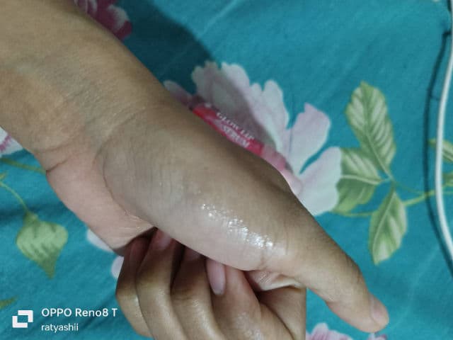 Barenbliss Butter Rush Vitamin Lip Mask review photo by Ratyashii