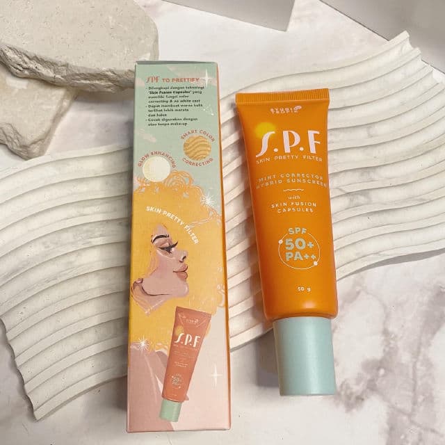 Studio Tropik SPF 50+ PA++ Skin Pretty Filter review photo by Deviskinjournal