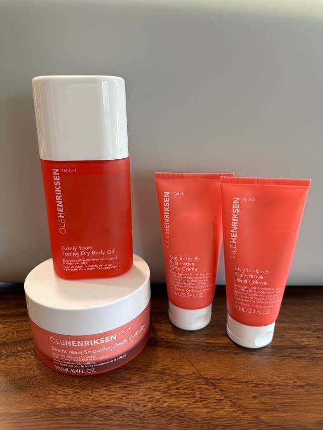 Ole Henriksen Firmly Yours Toning Dry Body Oil review photo by TheDrizzleDossier
