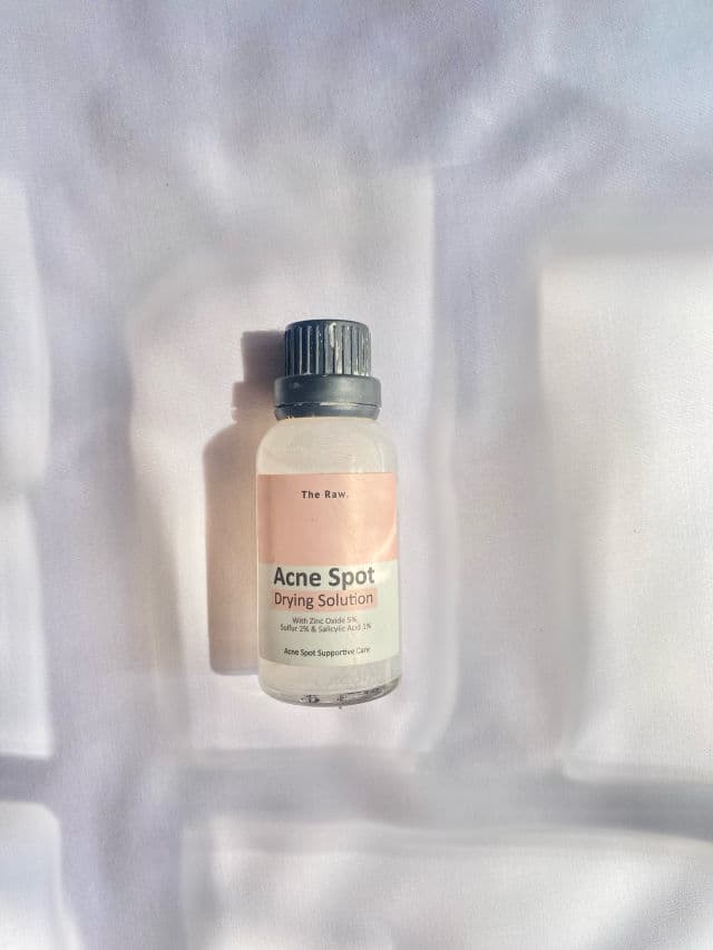The Raw. Acne Spot Drying Solution review photo by emptiesbydee