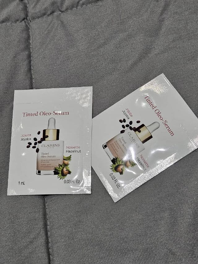 Clarins Tinted Oleo-Serum review photo by sadafmm