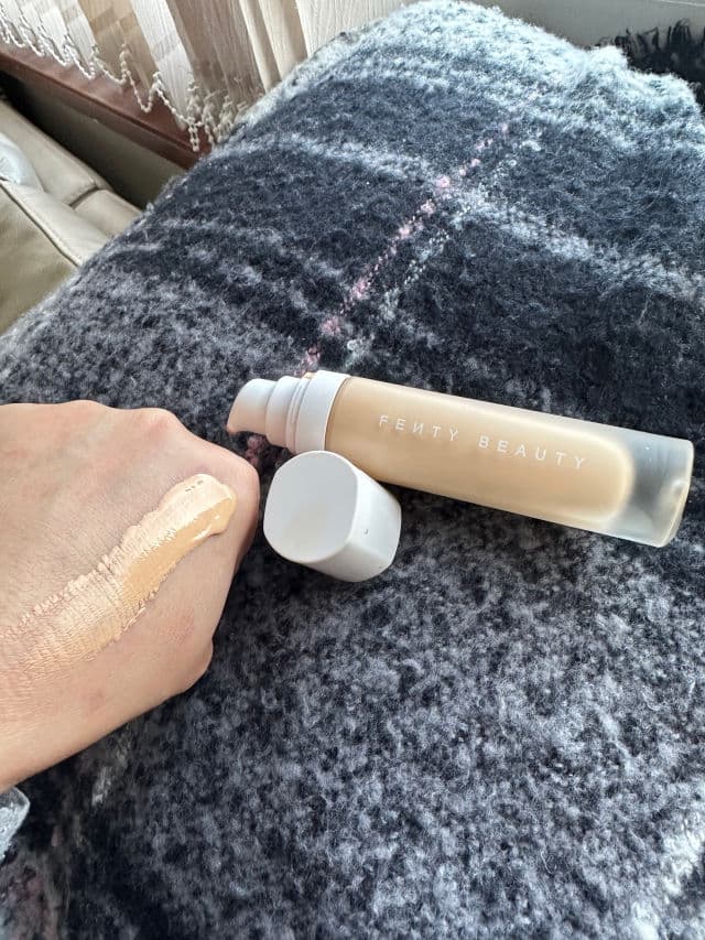 Fenty Beauty Pro Filt'r Soft Matte Longwear Foundation review photo by Jonadawn