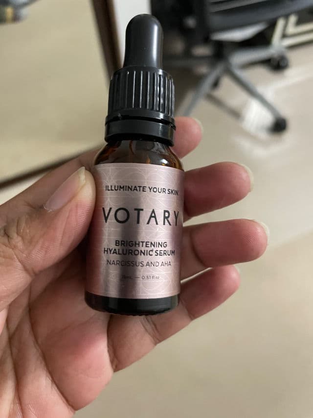 Votary Hyaluronic Brightening Serum review photo by Ishvaya