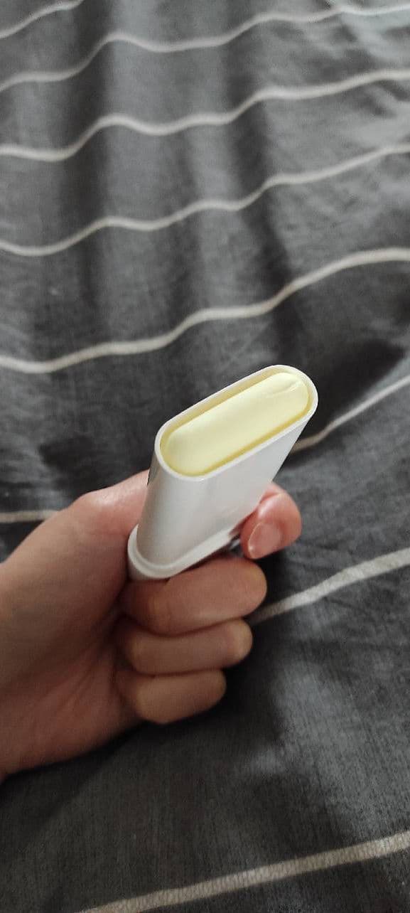 Round A' Round Green Tea Cica Sun Stick SPF50+ PA++++ review photo by Vanner