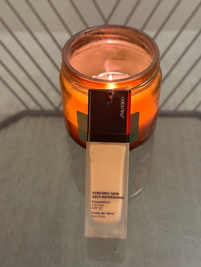 Shiseido Synchro Skin Self-Refreshing Foundation SPF 30 review photo by NehaW