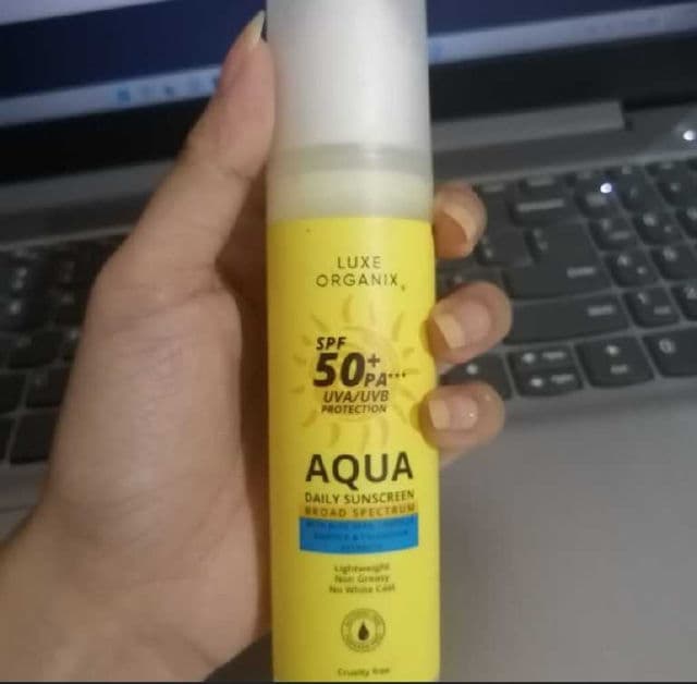 Luxe Organix SPF 50+ PA+++ UVA/UVB Protection Aqua Daily Sunscreen review photo by faridaa