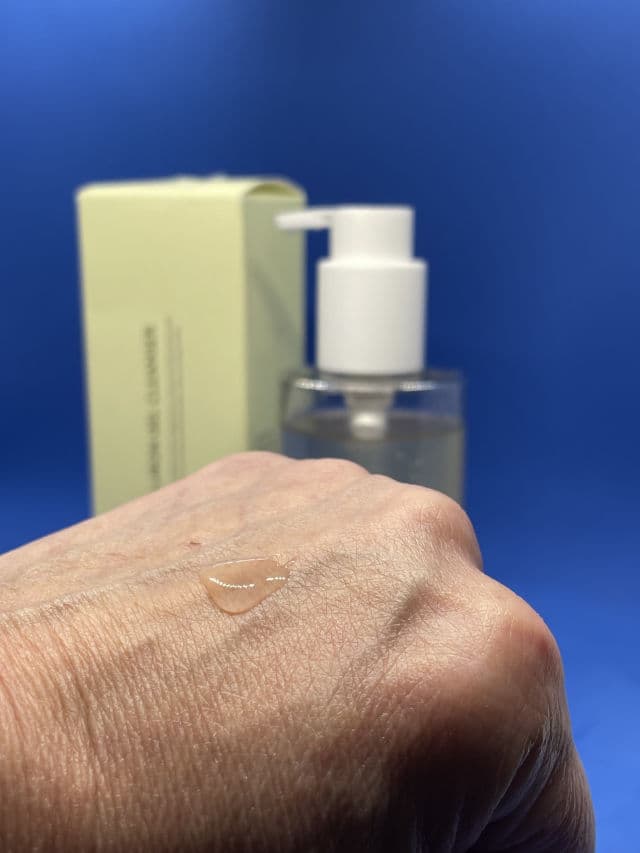 Hyggee pH Hyaluron Gel Cleanser review photo by Sharonspendstoomuch