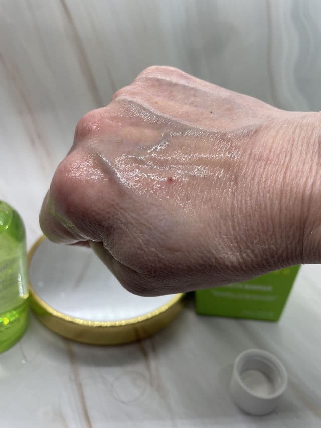 Super Soothing CIca & Aloe Essence Toner product review