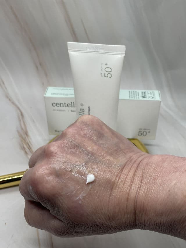 Centella Asiatica Sun Cream SPF 50+ PA++++  product review