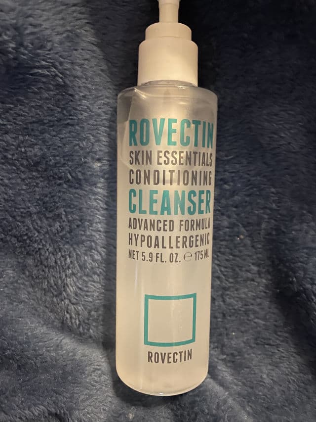 Skin Essentials Conditioning Cleanser product review
