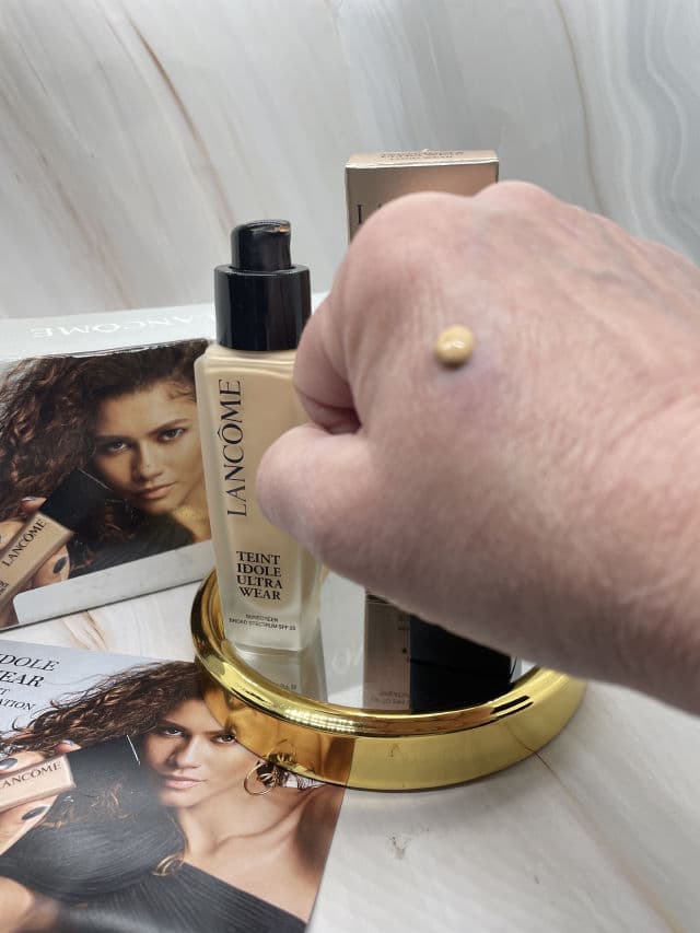 Lancome Teint Idole Ultra 24H Long Wear Foundation review photo by Sharonspendstoomuch