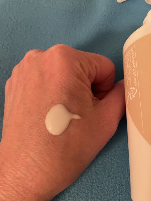 ISNTREE Yam Root Vegan Milk Cleanser review photo by Sharonspendstoomuch