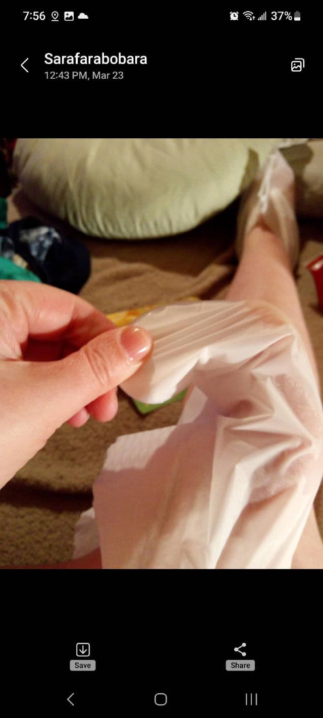 Purederm Shiny & Soft Foot Peeling Mask review photo by laughter