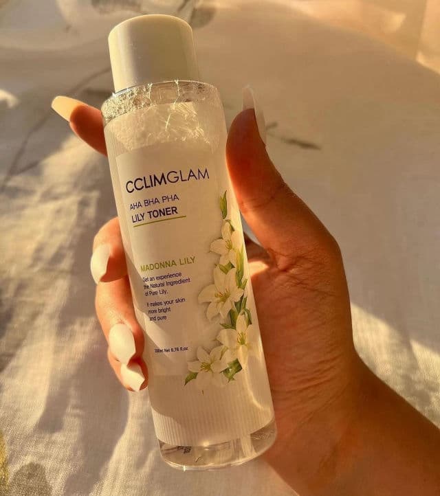CCLIMGLAM AHA BHA PHA All About Pure Toner review photo by Juvina 