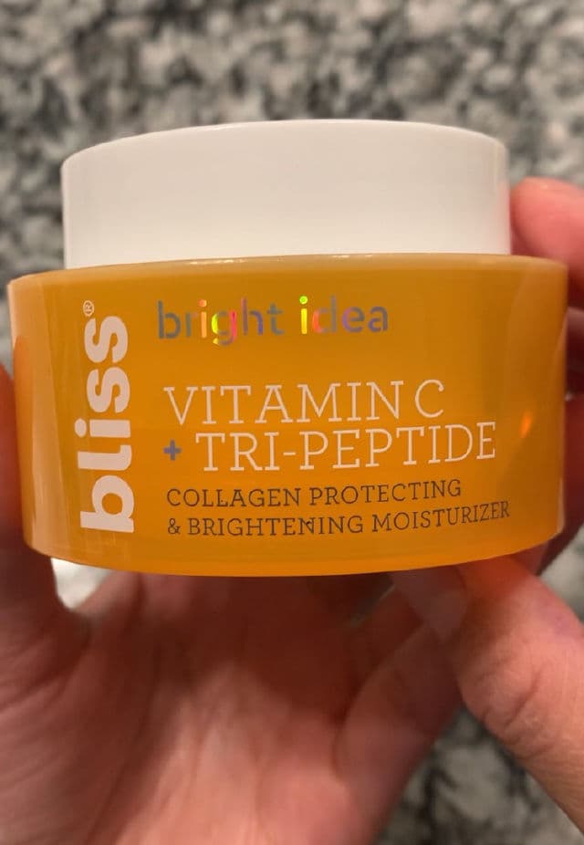 Bliss Bright Idea Vitamin C + Tri-Peptide Collagen Protecting & Brightening Moisturizer review photo by Muaniecing 