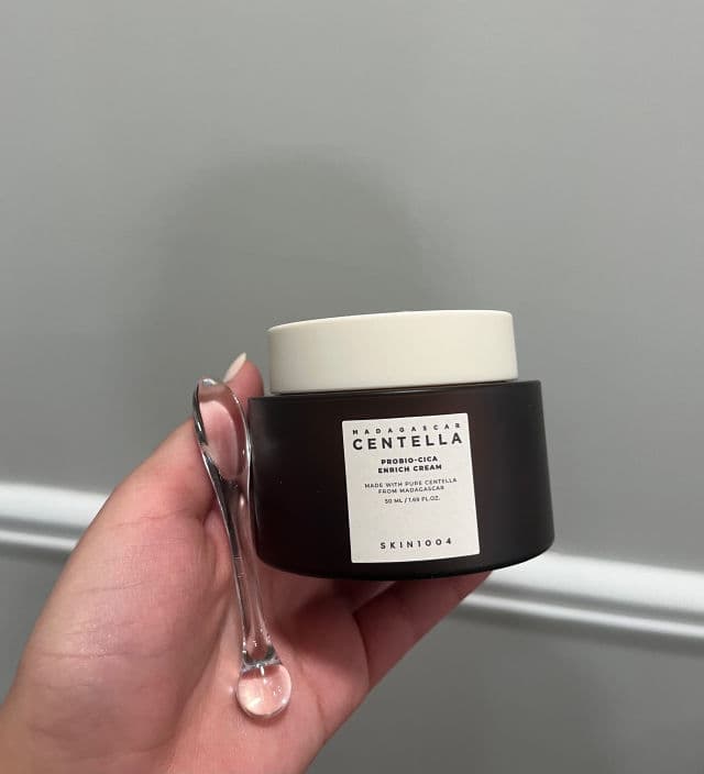 SKIN1004 Madagascar Centella Probio-Cica Enrich Cream review photo by MaimaReviews