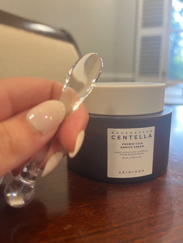 SKIN1004 Madagascar Centella Probio-Cica Enrich Cream review photo by MaimaReviews