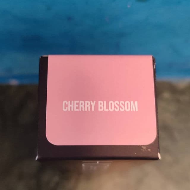 Huda Beauty Cherry Blossom review photo by TxellSS