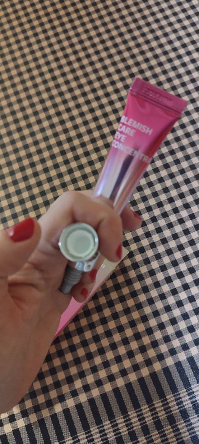 Isoi Bulgarian Rose Blemish Care Eye Concentrate review photo by TxellSS
