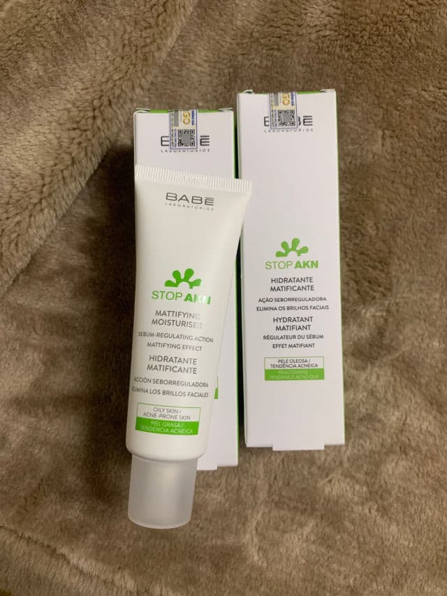Babe Laboratorios STOP AKN Mattifying Moisturiser review photo by minhngocnguyen
