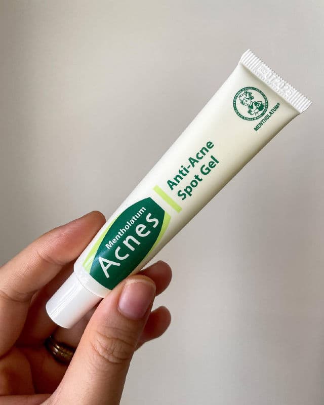 Mentholatum Acnes Anti-Acne Spot Gel review photo by carrotstickbeauty