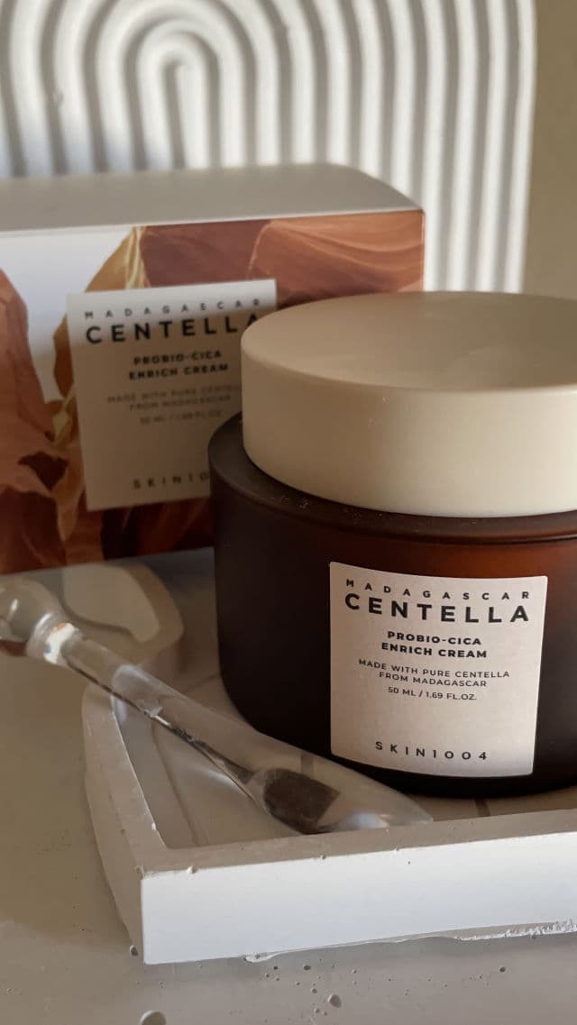 SKIN1004 Madagascar Centella Probio-Cica Enrich Cream review photo by Girlyskincare