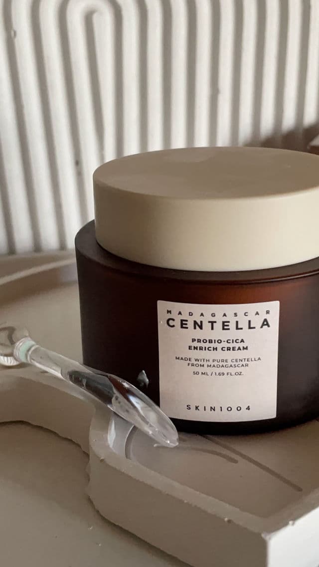 SKIN1004 Madagascar Centella Probio-Cica Enrich Cream review photo by Girlyskincare
