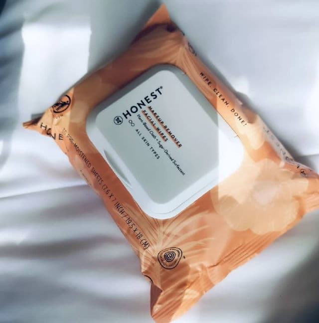 Honest Beauty Honest Beauty  Makeup Remover Wipes review photo by dayana3788