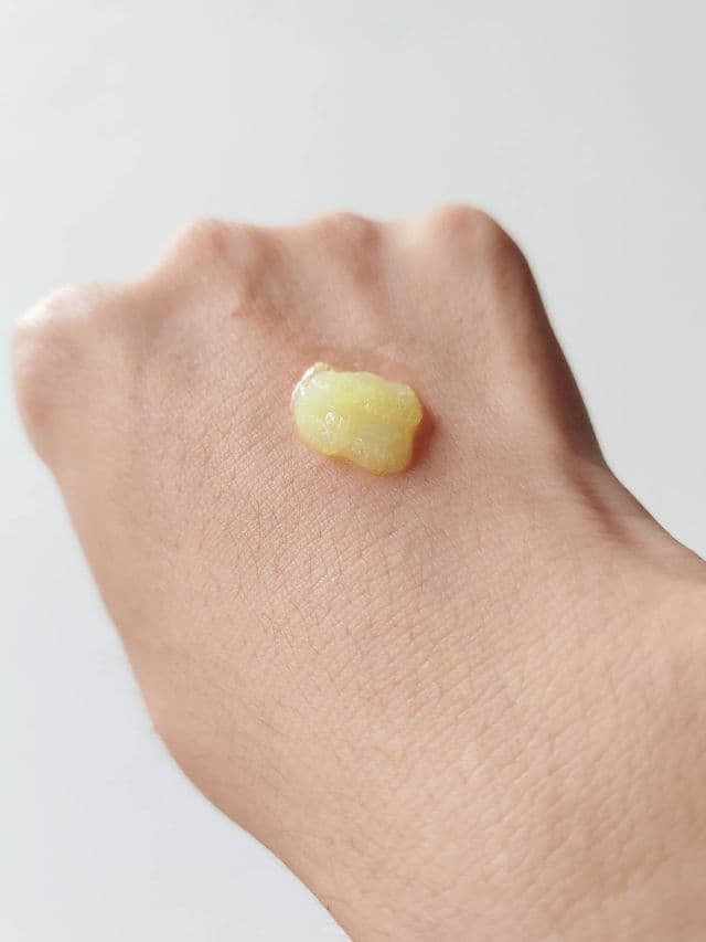 COMMONLABS Vitamin C Brightening Sun Serum SPF50+ PA++++  review photo by kaoriskincarejournal