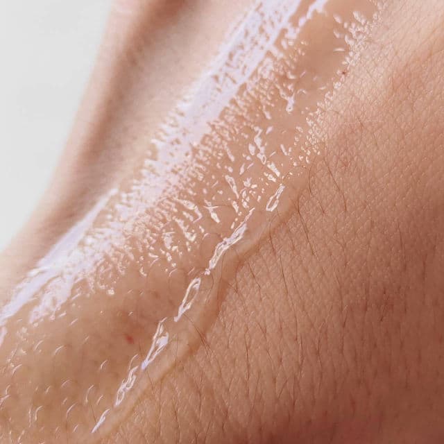 HaruHaru WONDER Centella 4% TXA Dark Spot Go Away Serum review photo by kaoriskincarejournal