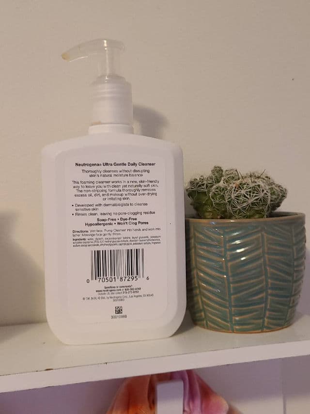 Neutrogena Ultra Gentle Daily Cleanser review photo by AnnaSassin