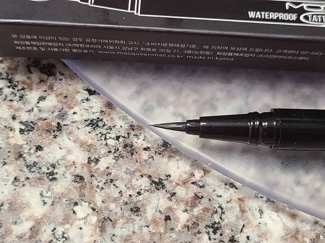 MACQUEEN Waterproof Pen Eyeliner review photo by AnnaSassin