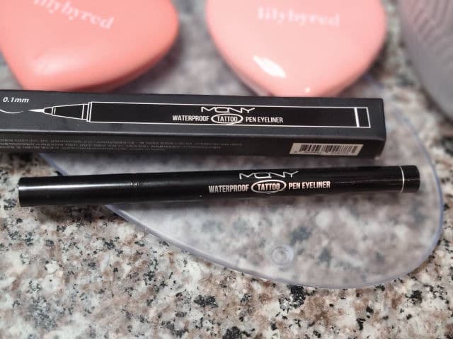 MACQUEEN Waterproof Pen Eyeliner review photo by AnnaSassin