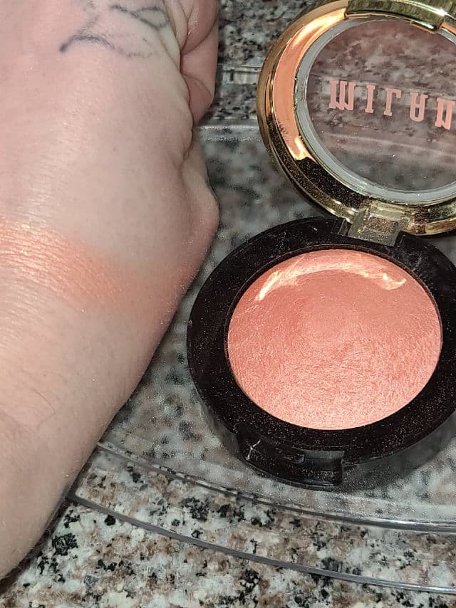Milani Cosmetics Baked Blush - Luminoso review photo by AnnaSassin