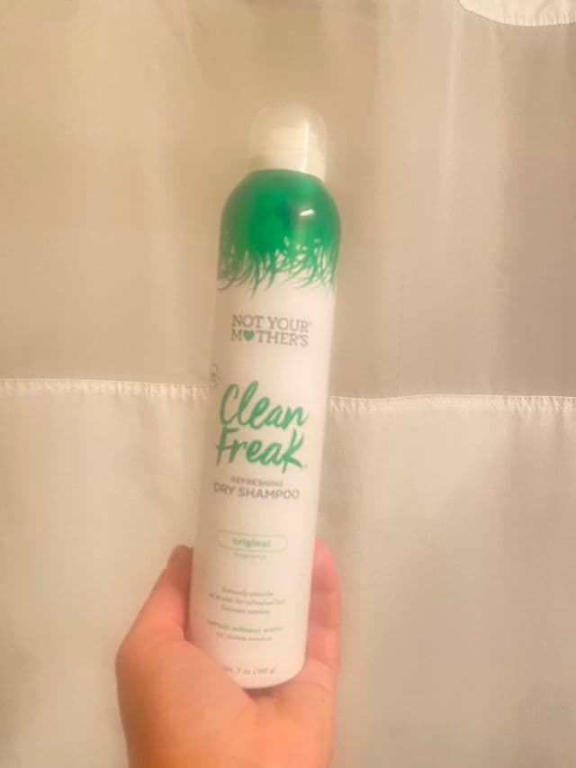 Not Your Mother's Clean Freak Dry Shampoo  review photo by chasi