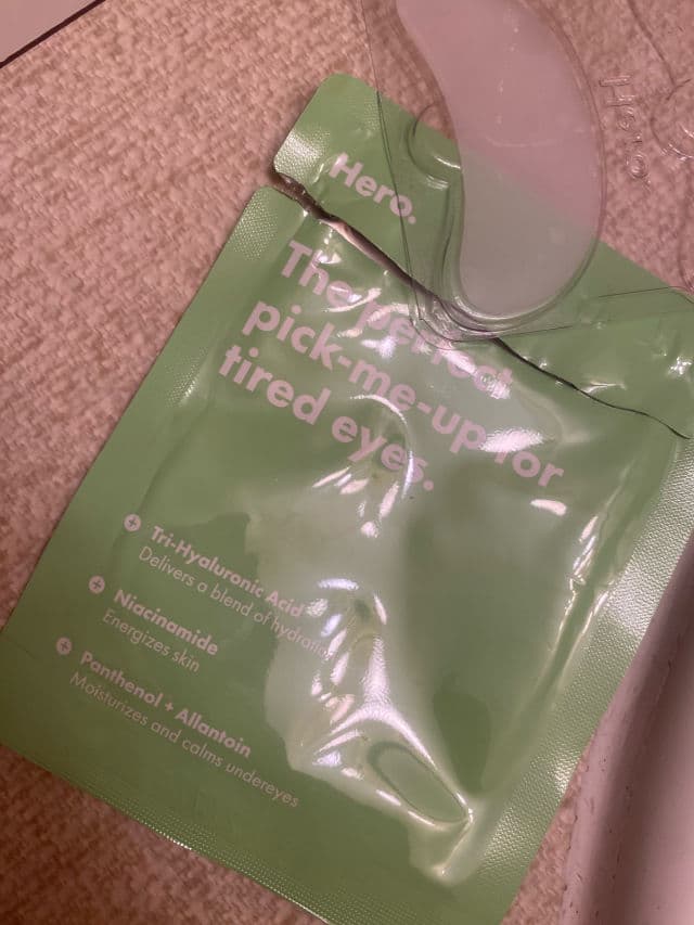 Hero Cosmetics Mighty Patch for Tired Eyes review photo by chasi