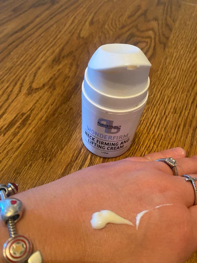 Pure Biology Premium Neck Firming Cream review photo by chasi
